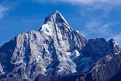 《怪物猎人：崛起》新内容：防具‘公会十字系列’与护石‘家传护石’